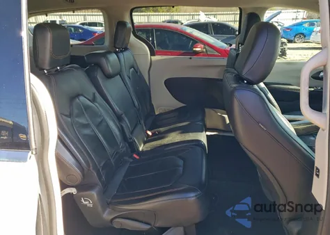 2017 Chrysler Pacifica Touring L z USA, uszkodzony, nr VIN 2C4RC1BG5HR503202